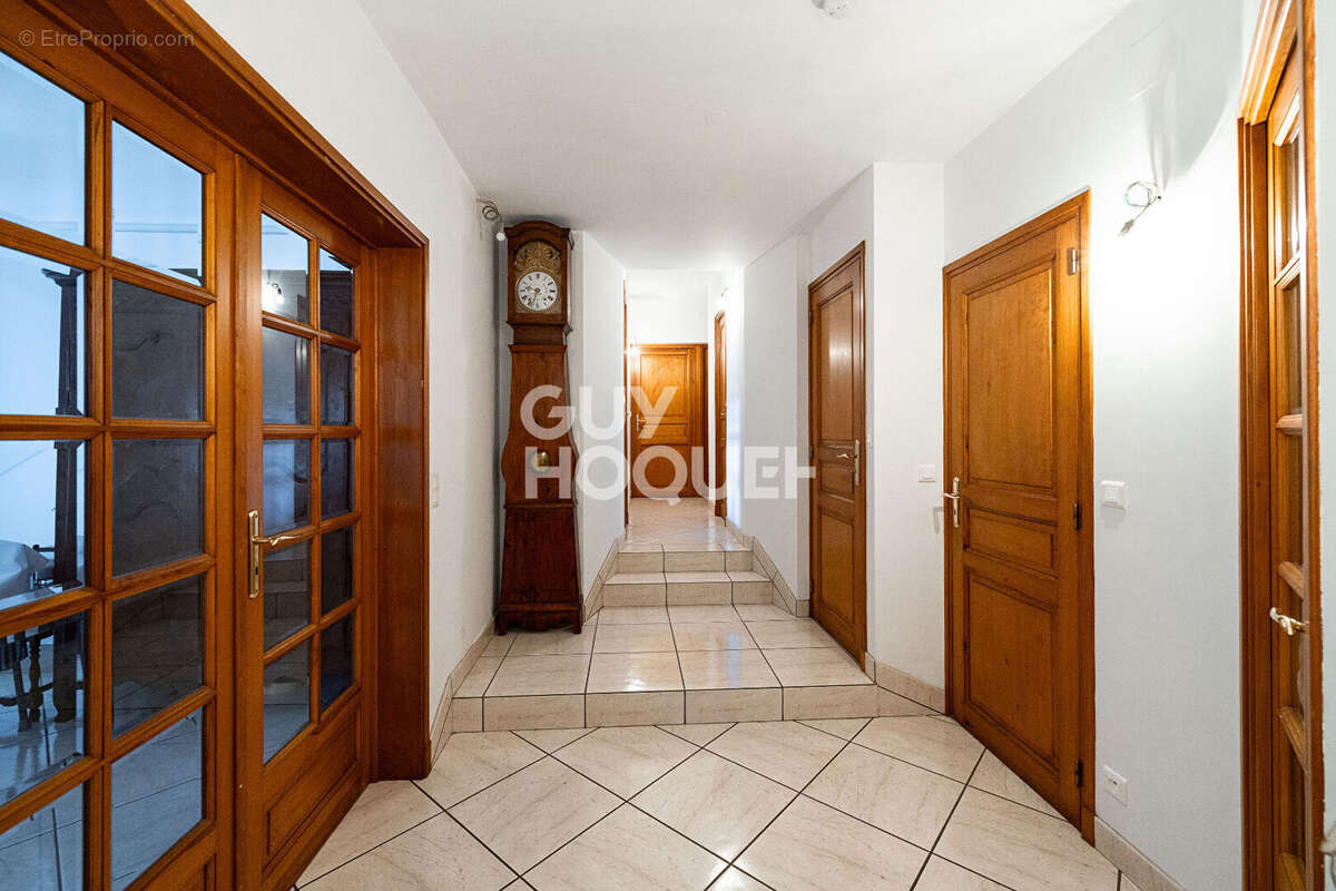 Propriété de caractère de 168 m² en bord de Sioule - photo 4