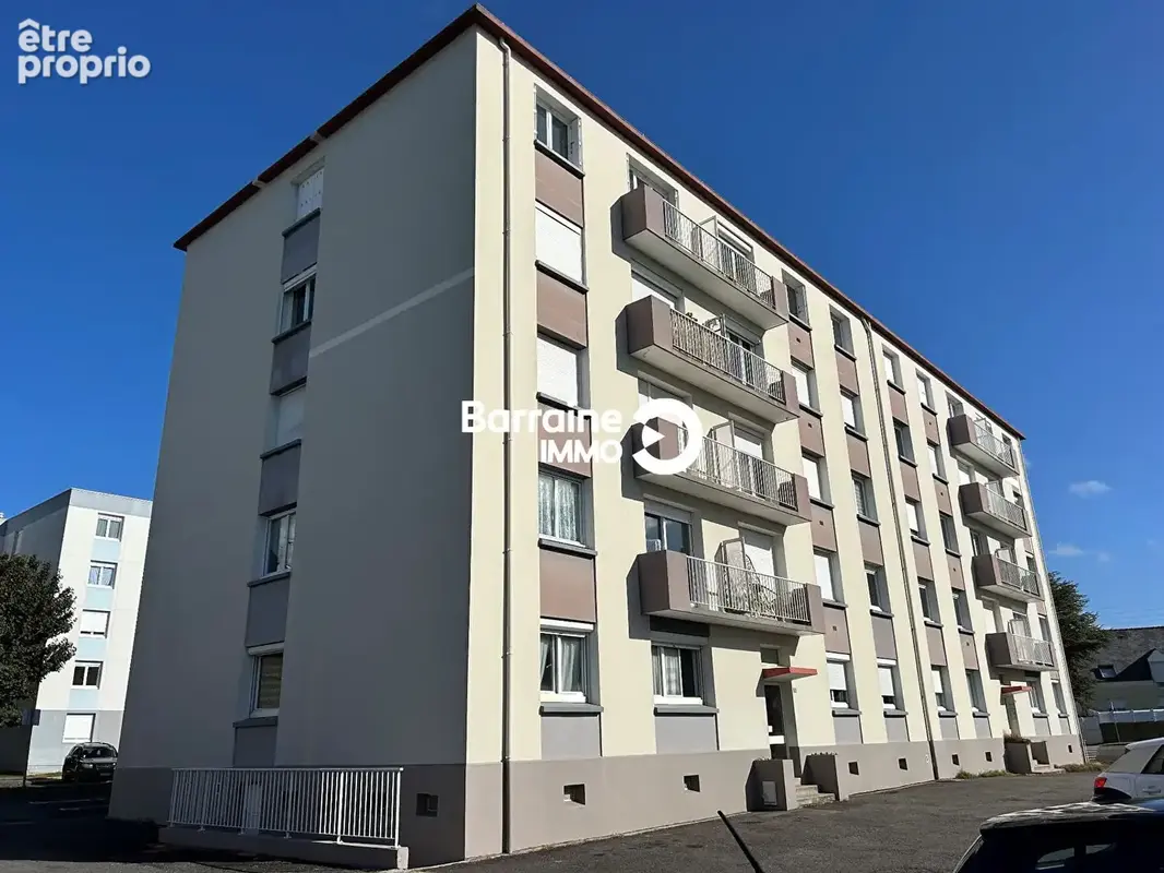 BARRAINE IMMO A VENDRE : Appartement T2 - Saint-Pierre - Dernier étage avec balcon et parking - photo 13