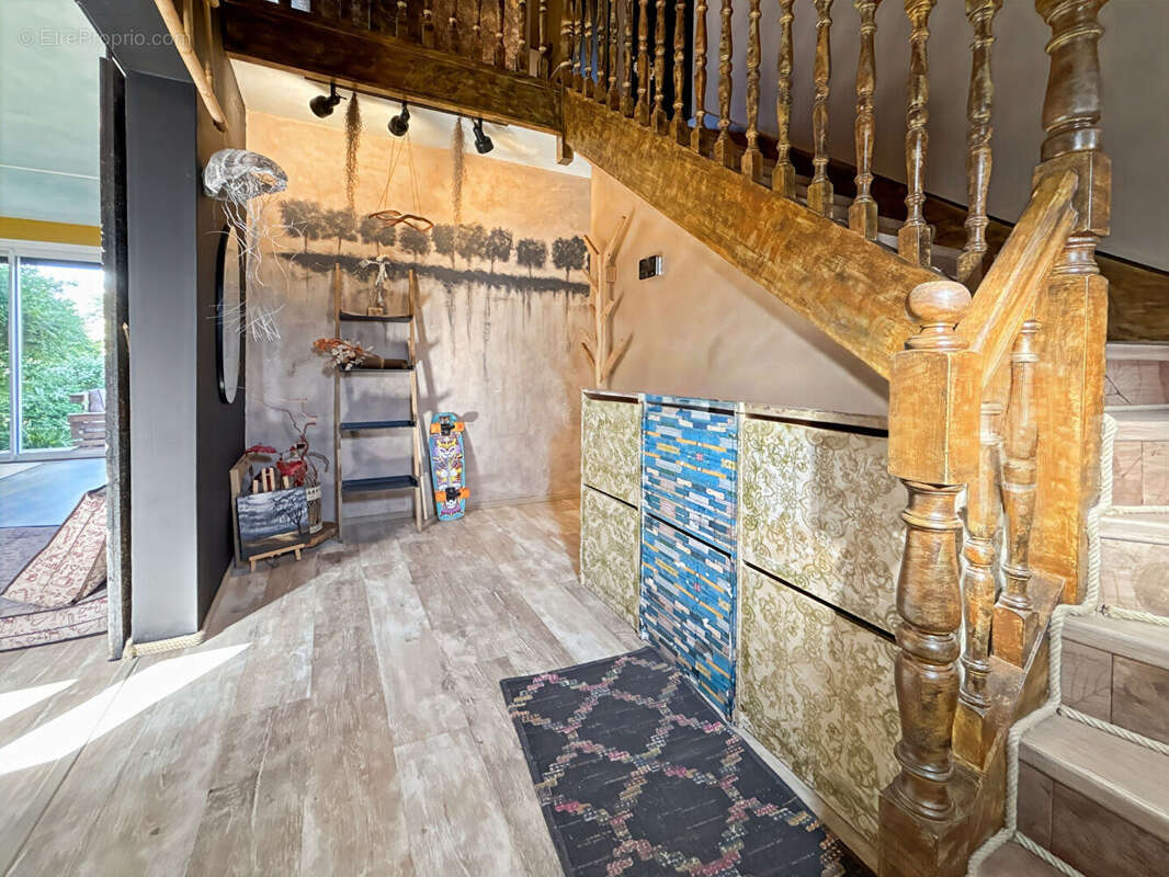 Maison familiale à vendre Saint Malo Secteur Château-Malo 9 pièce(s) 187 m2 proche Ecole - photo 3