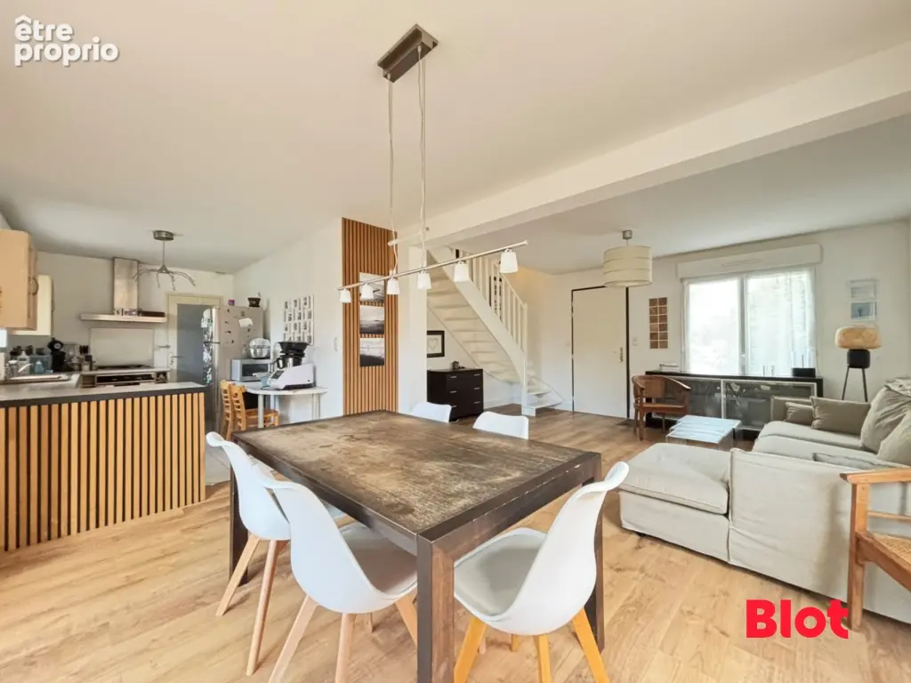 Maison 8 pièces 114 m² à vendre à Bain-De-Bretagne (35470) - photo 2