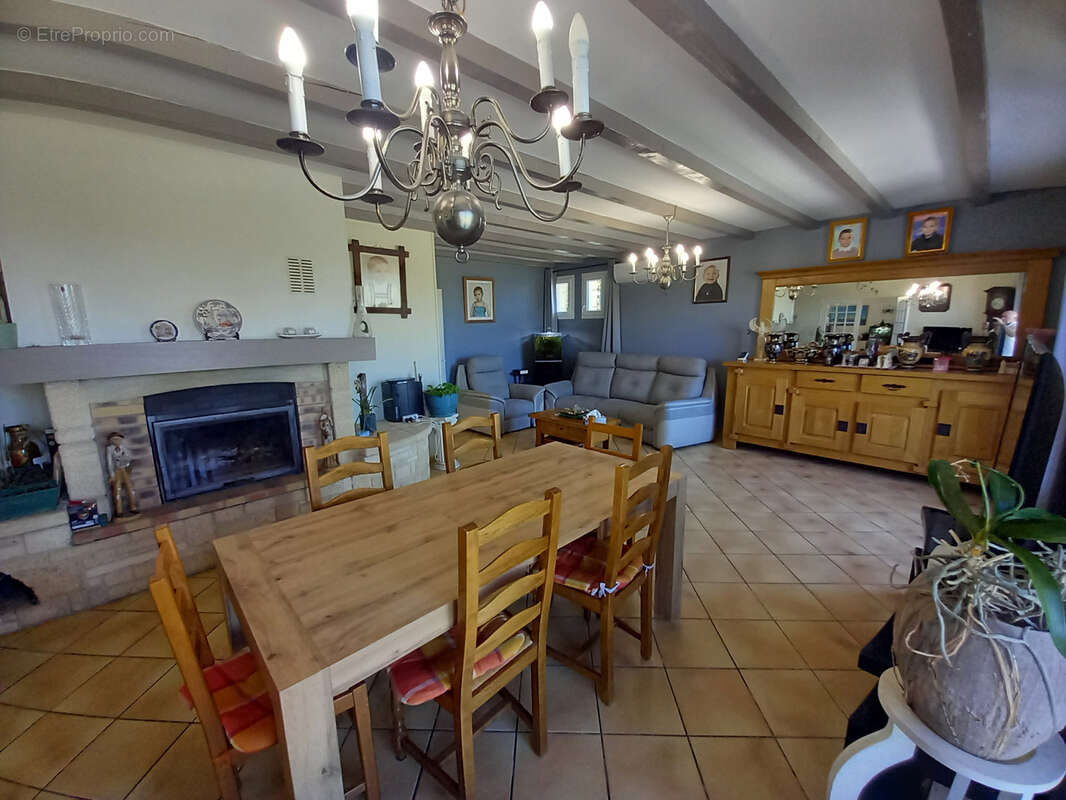 Maison à MONTAYRAL