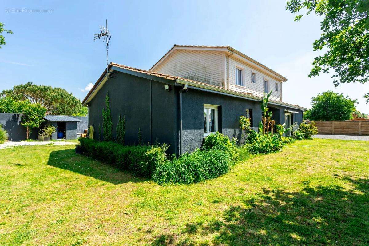 Maison à SAINTE-HELENE