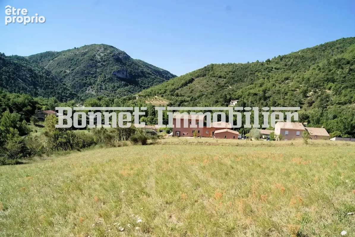 Grand terrain constructible avec très belle vue dominante - photo 9