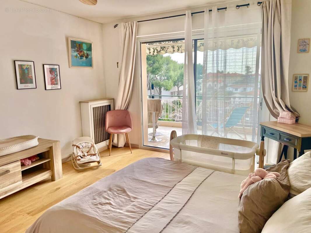 Appartement à LE CANNET