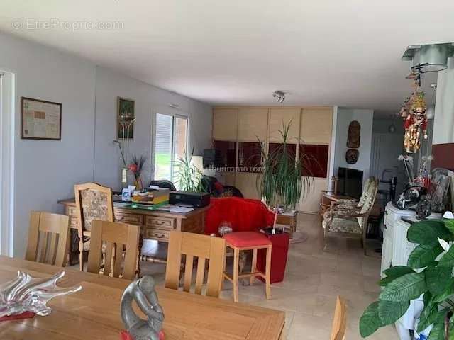 Maison à MONT-LES-NEUFCHATEAU