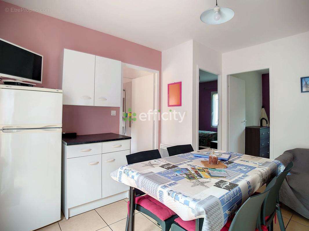 Maison 332 m² à Sainte-Eulalie-En-Born  - photo 11
