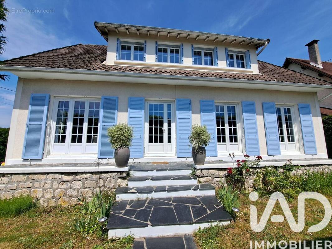 Photo 1 - Maison à SAINTE-GENEVIEVE-DES-BOIS