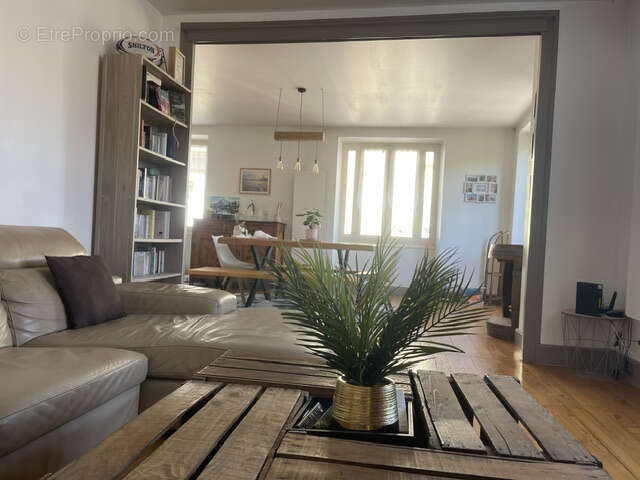Très beaux volumes et vue sur le Guiers ! - photo 2