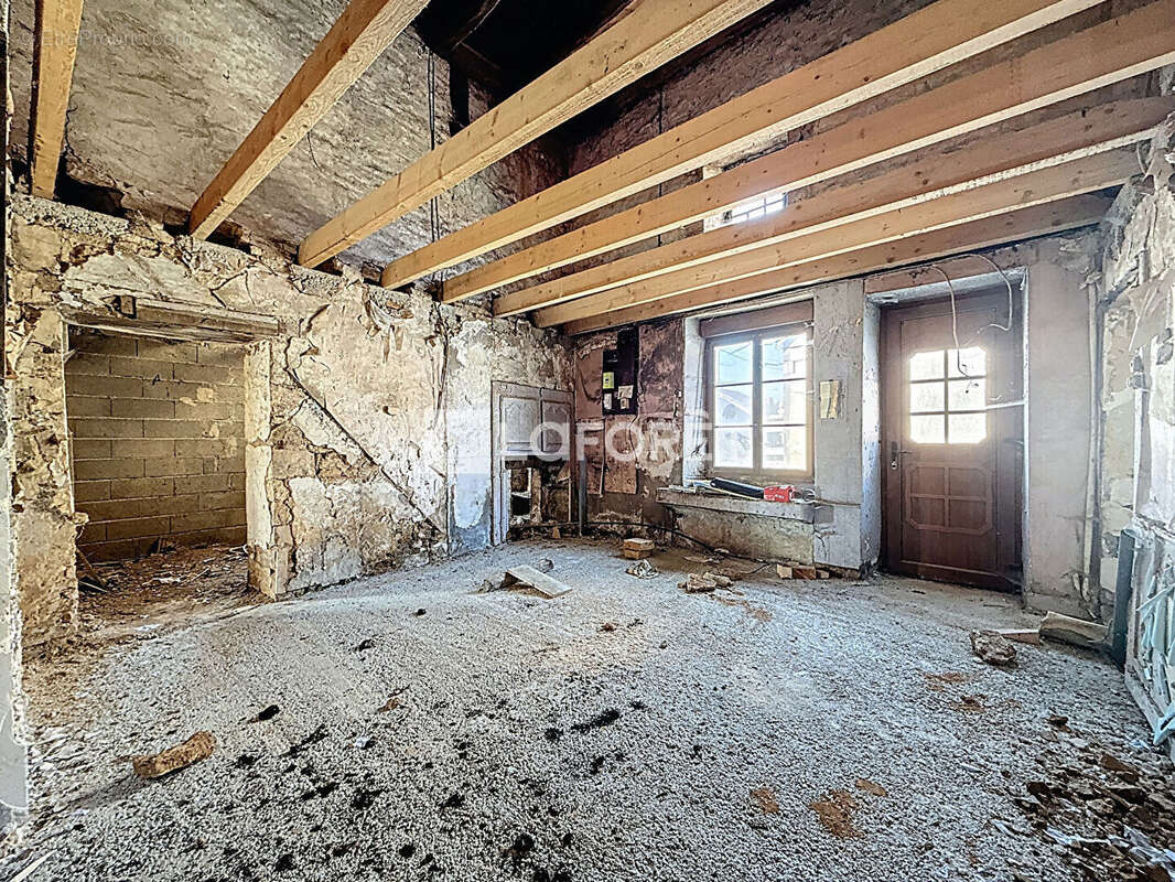 Maison à PREZ-SOUS-LAFAUCHE