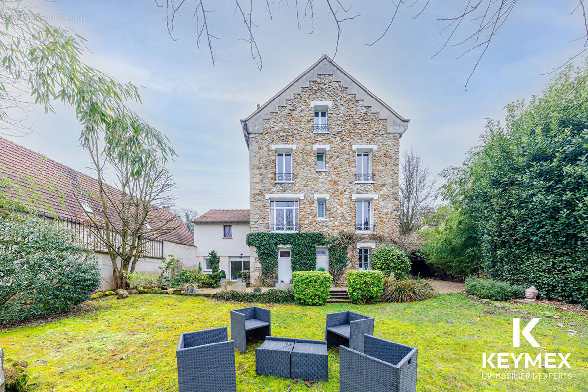 Maison à COURCELLES-SUR-VIOSNE