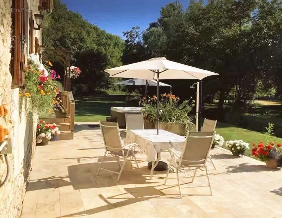 Maison à VILLENEUVE