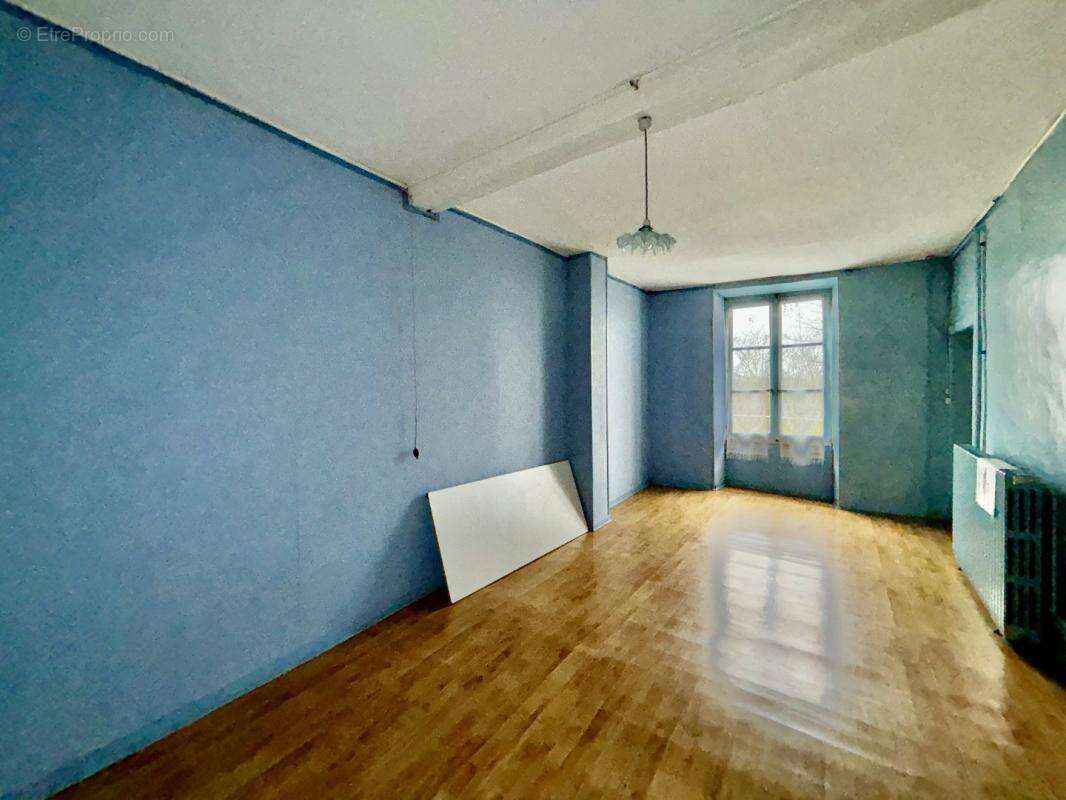 Maison à VIEUX-RUFFEC