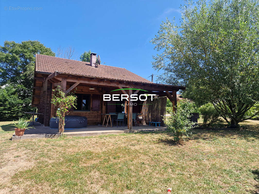 Chalet à Chaux Lès Clerval T5, 3 chambres, 78 m² - photo 2