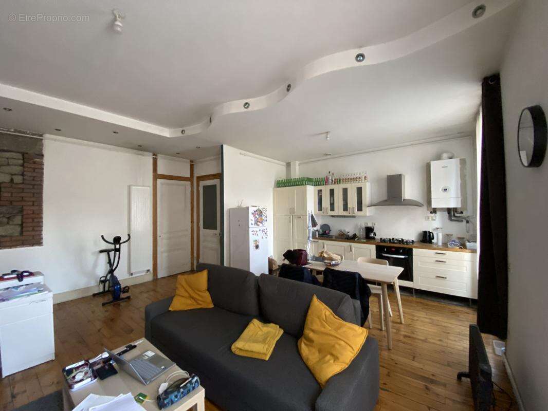 Appartement à SAINT-ETIENNE