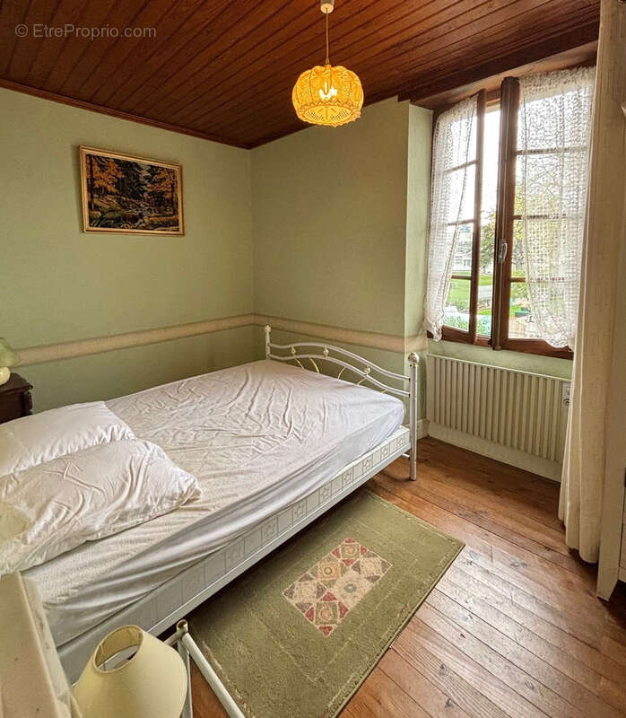 Maison à CASTELNAU-MONTRATIER