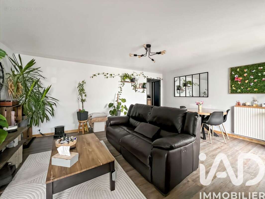 Photo 3 - Appartement à ROISSY-EN-BRIE