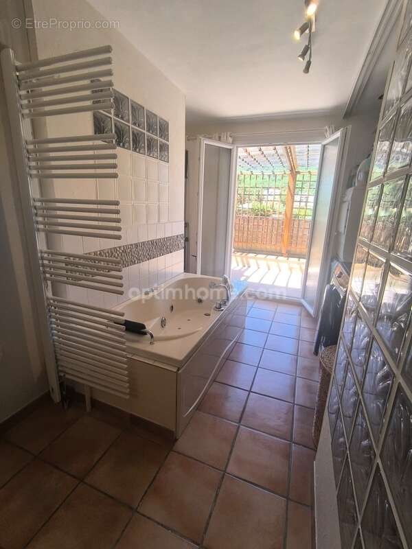 Appartement à CHATEAU-ARNOUX-SAINT-AUBAN