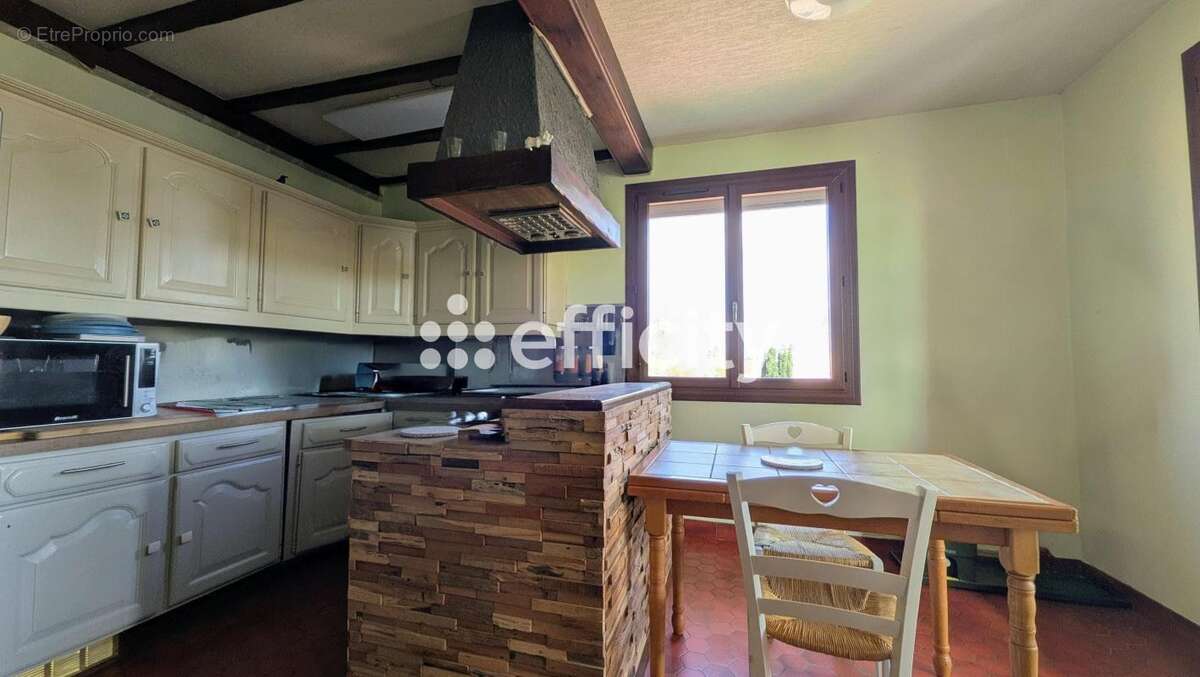 Maison à CRECHES-SUR-SAONE