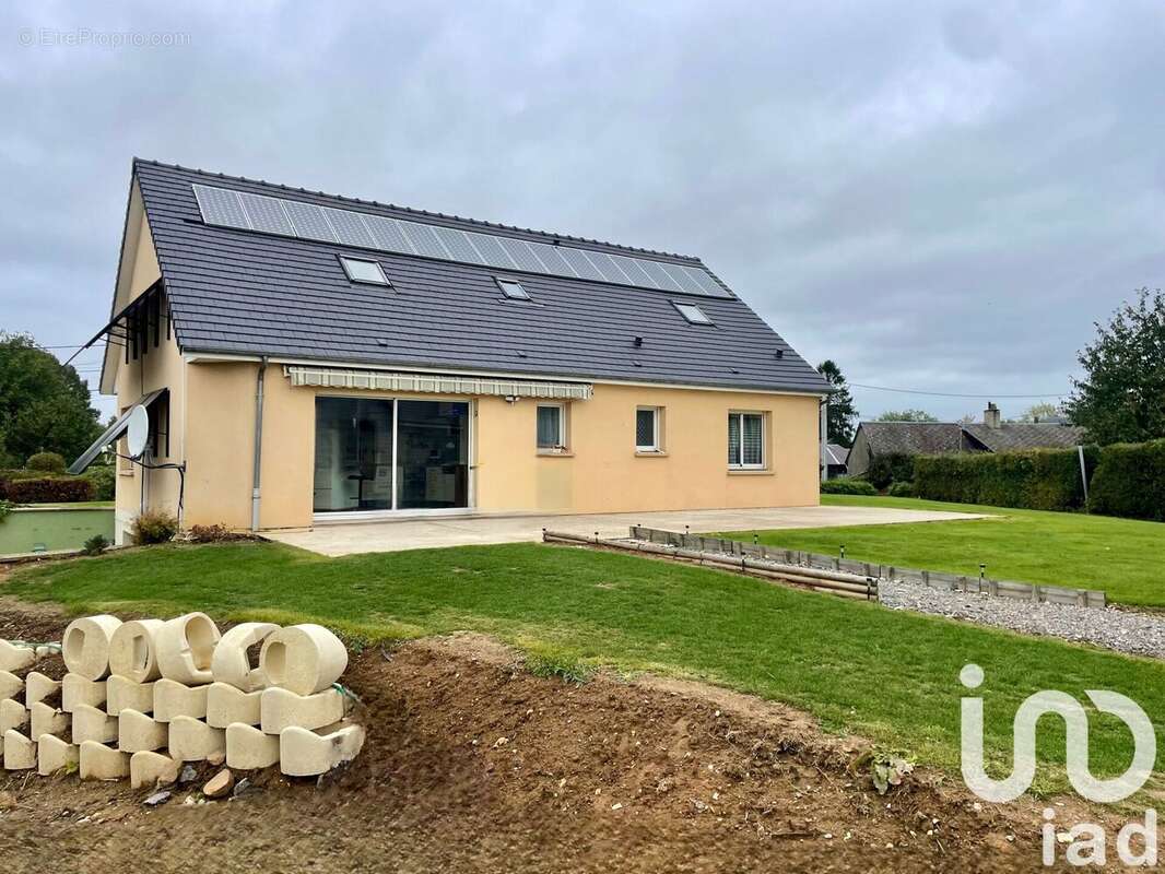 Photo 2 - Maison à HORNOY-LE-BOURG