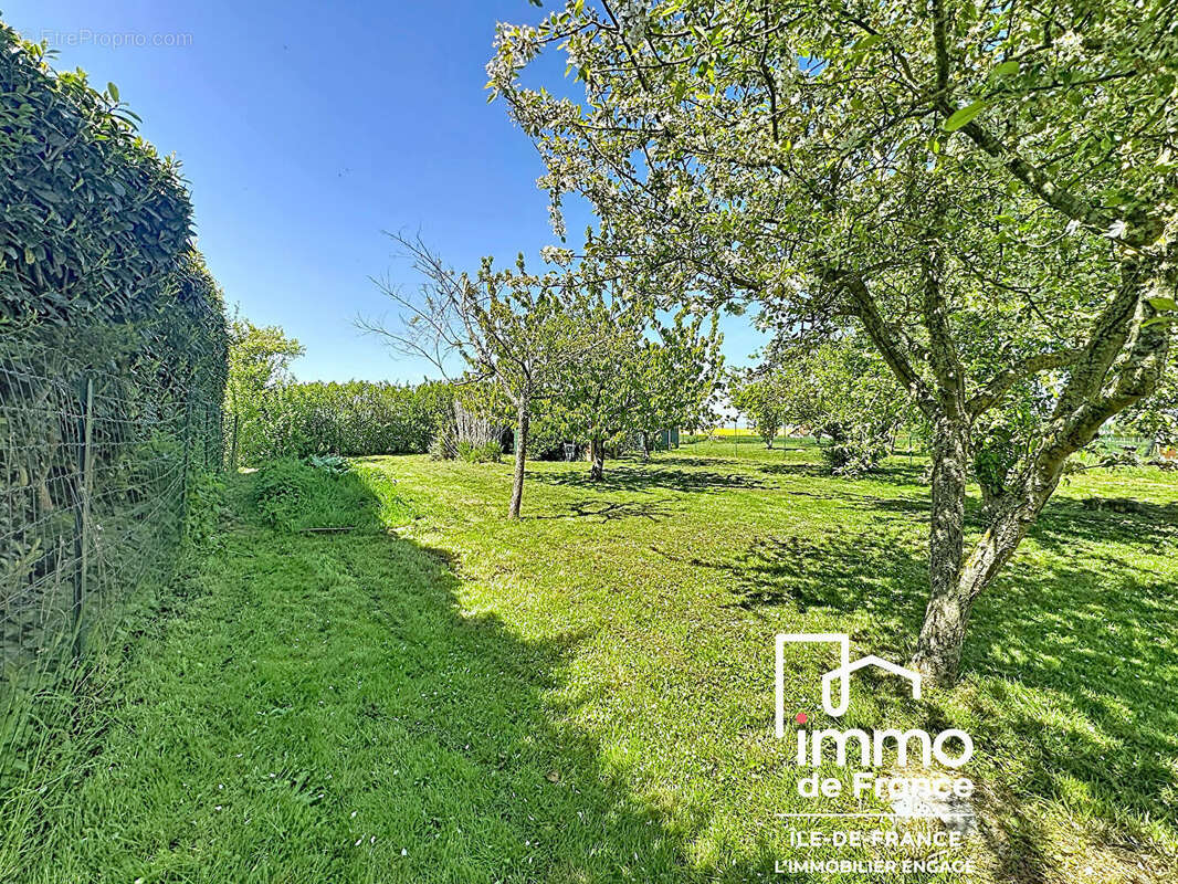 Maison à BAILLEAU-LE-PIN