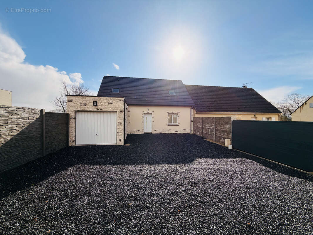 Maison à SAINT-QUENTIN