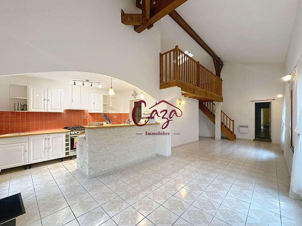 Maison à SAINT-CAPRAIS-DE-BORDEAUX