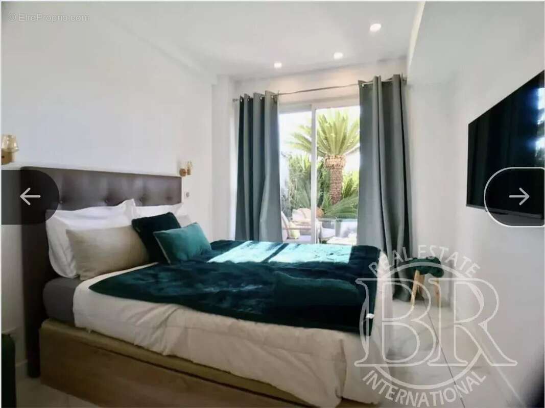 Appartement à VALLAURIS