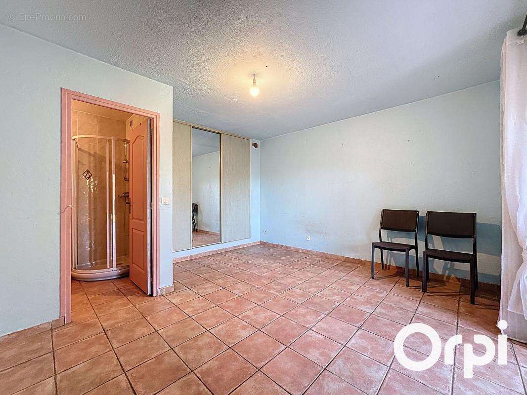 Appartement à VALLAURIS