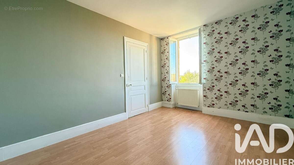 Photo 4 - Appartement à GUEUGNON