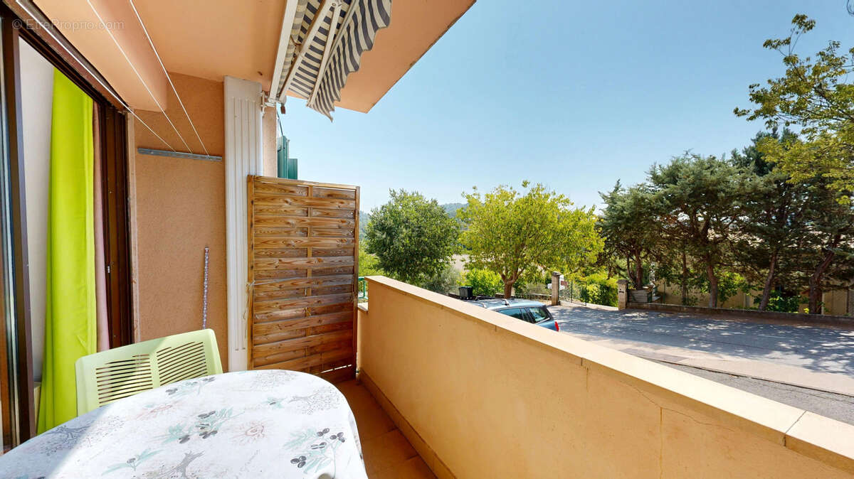 Appartement T2 avec loggia, idéal investissement - photo 2