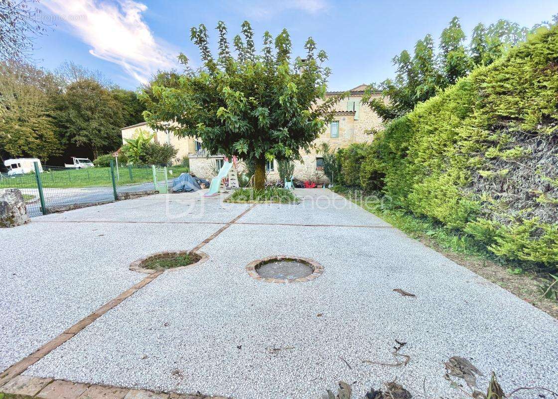 Ensemble de cinq maisons toutes louées - photo 20