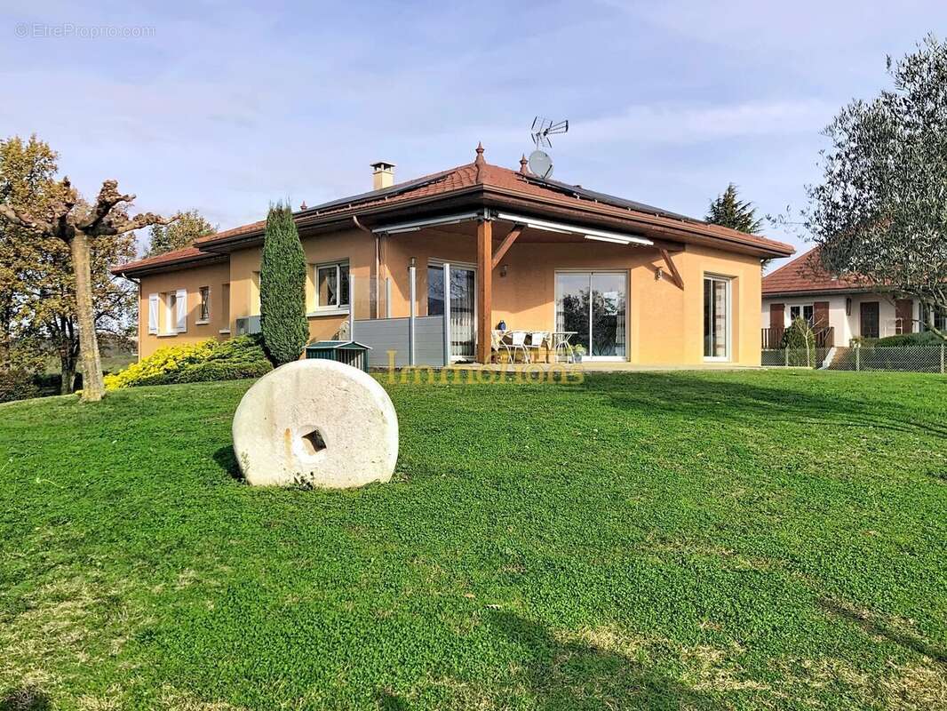 Maison à SAINT-HILAIRE-DU-ROSIER