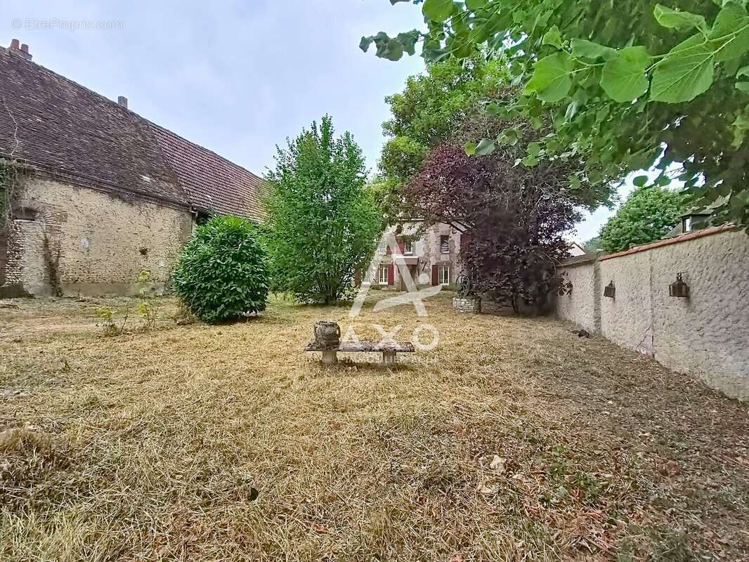 Grande maison rénovée à Auneuil   grange et jardin clos - photo 15