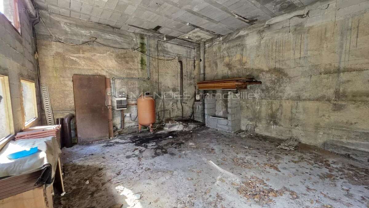 Maison familiale-immeuble a renover la trinite - photo 15