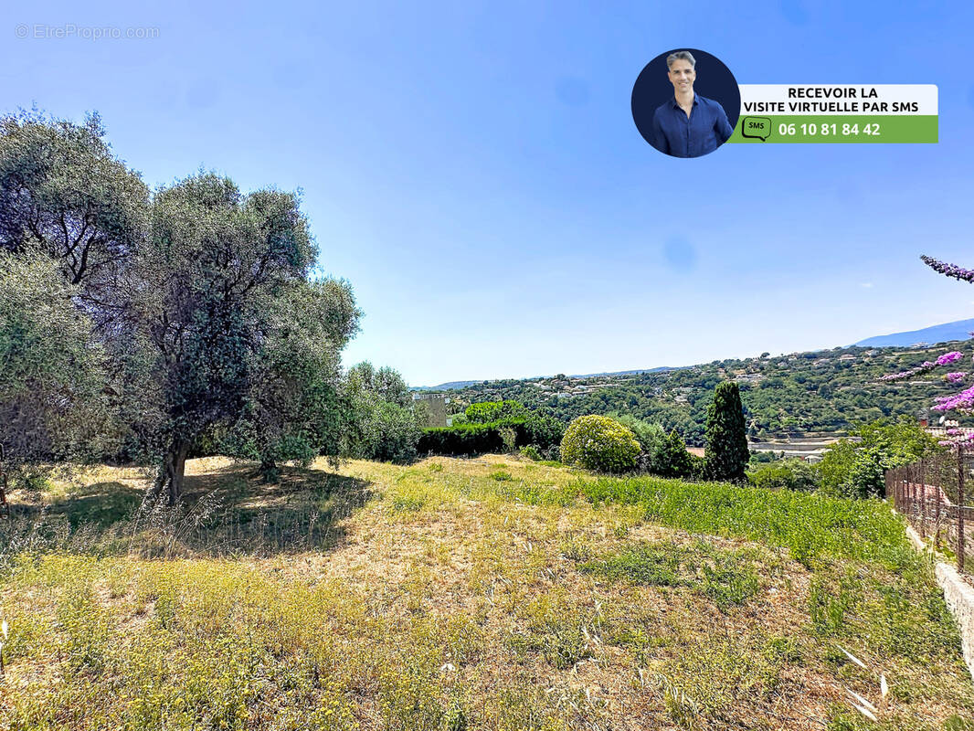 Terrain à CAGNES-SUR-MER
