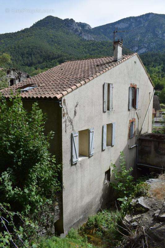 Appartement à AXAT