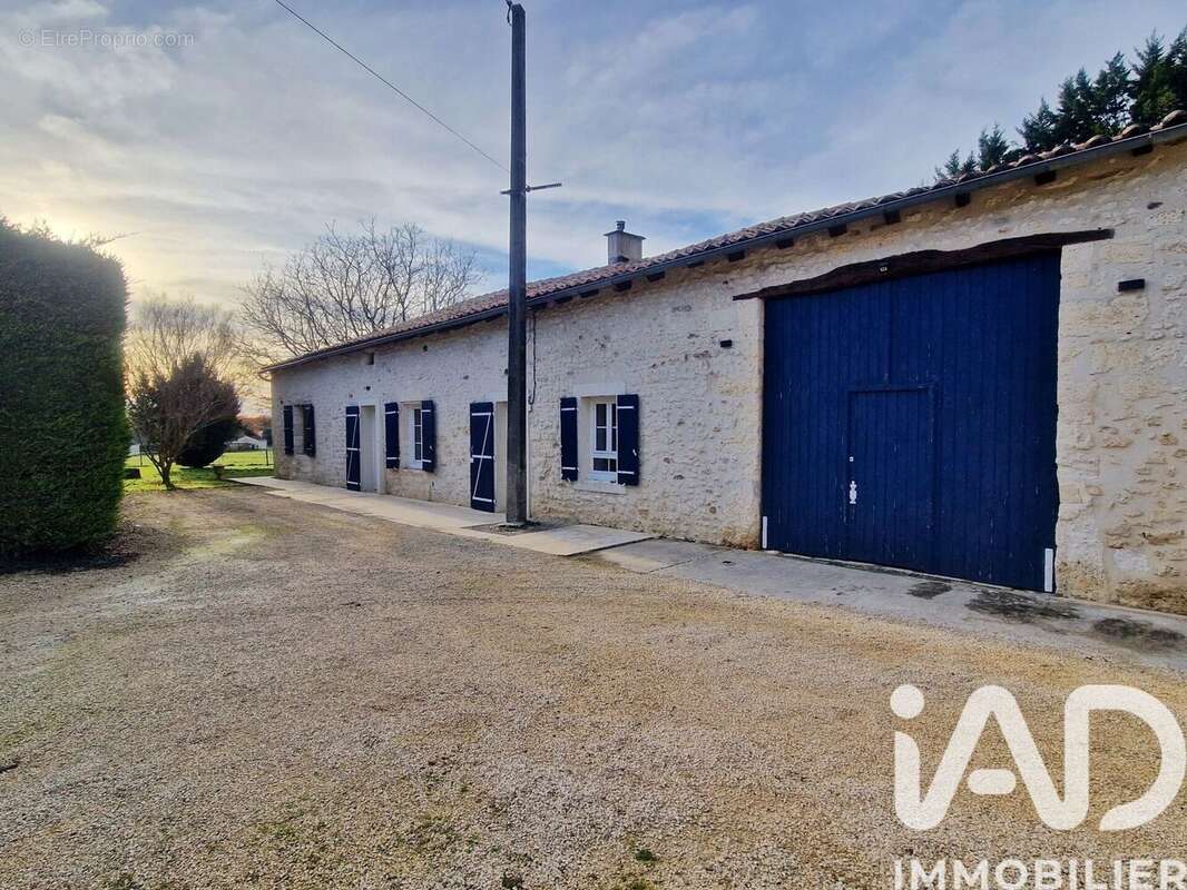 Photo 2 - Maison à SERS