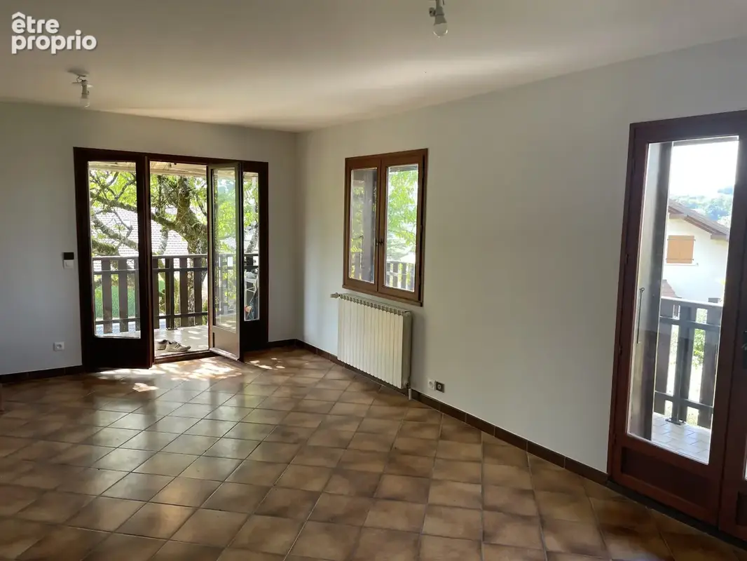 Maison avec 3 chambres en vente 499000 € à La Balme-De-Sillingy (74) - photo 2