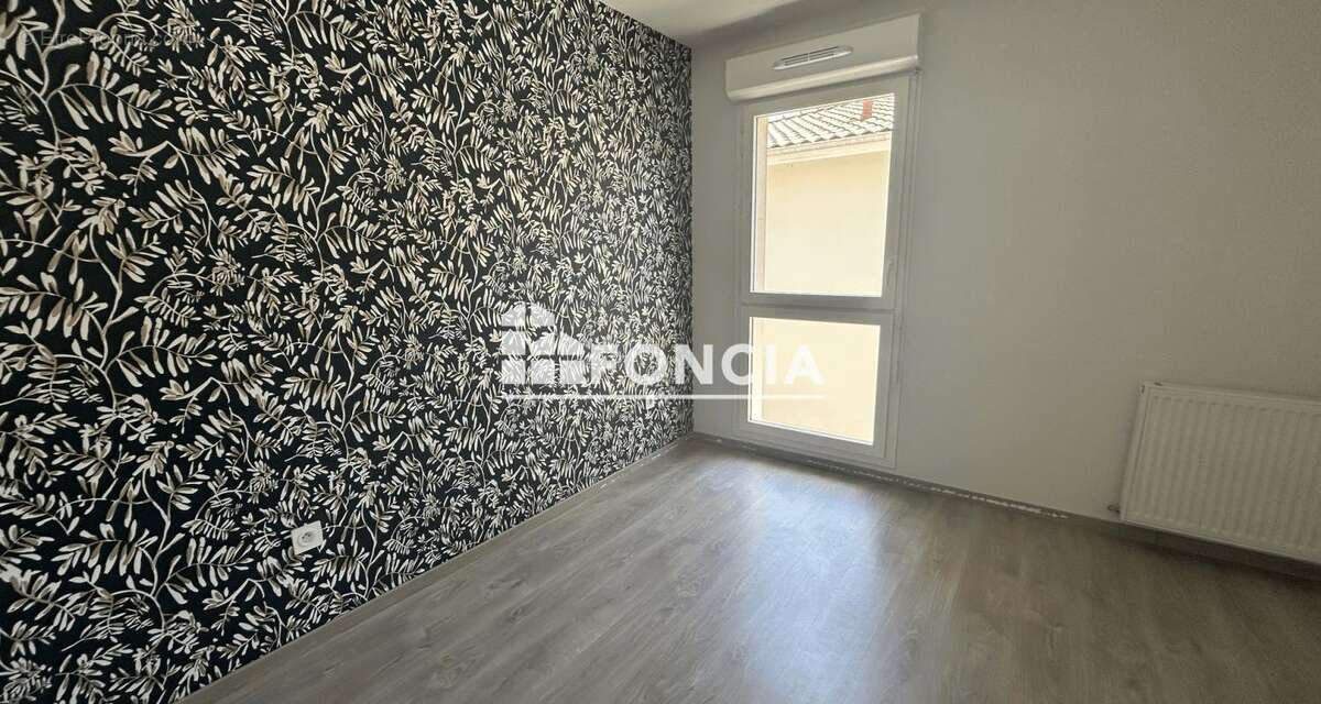 T4 a vendre idealement place - photo 3