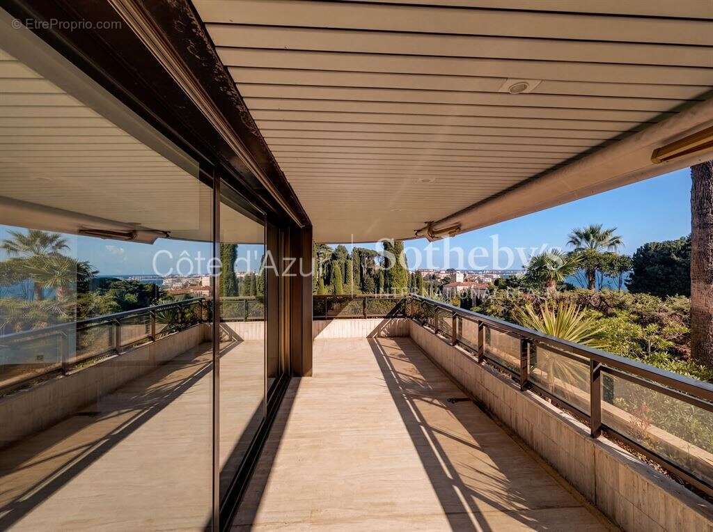 Appartement à CANNES