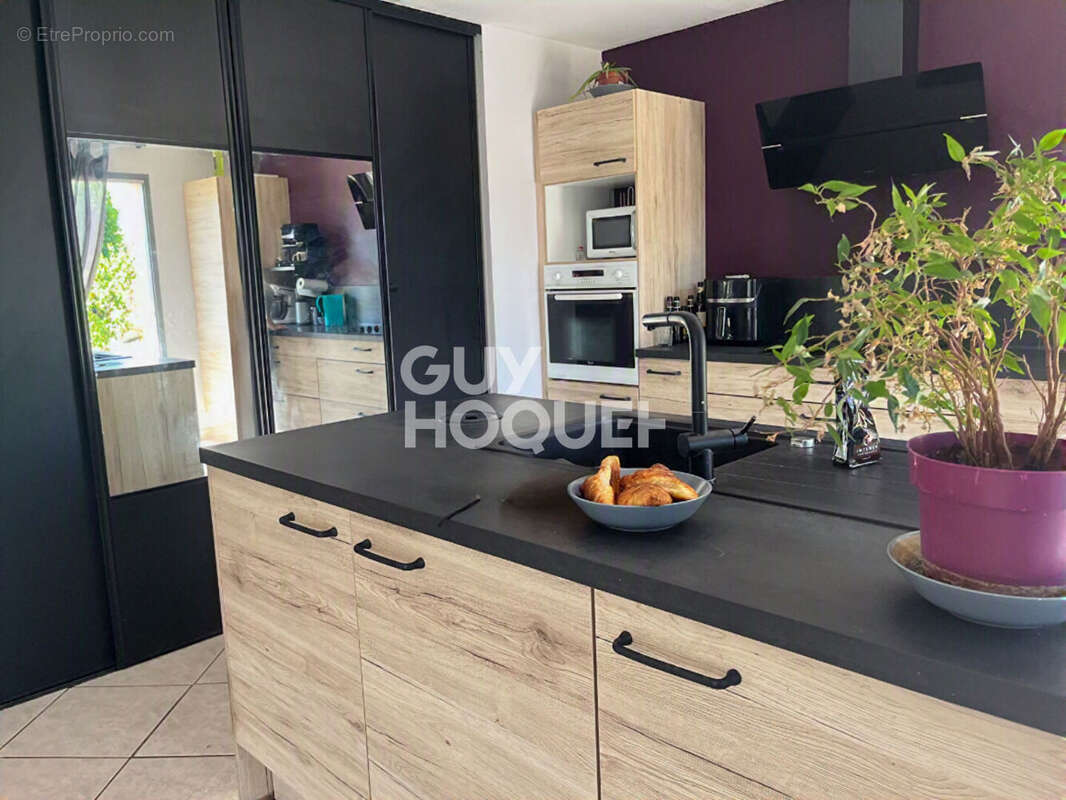 Villa contemporaine 6 pièces à vendre à Criquebeuf-sur-Seine - Réf. DD1920L - photo 8