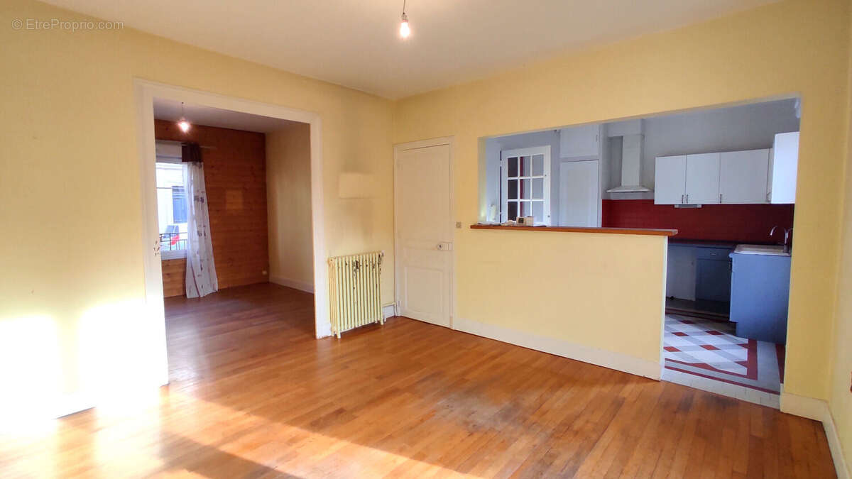 Maison à CHATELLERAULT