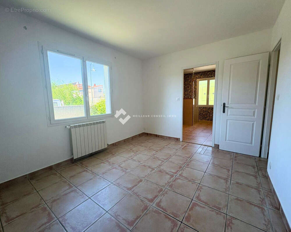 Maison 125 m² à Nefiach  - photo 9