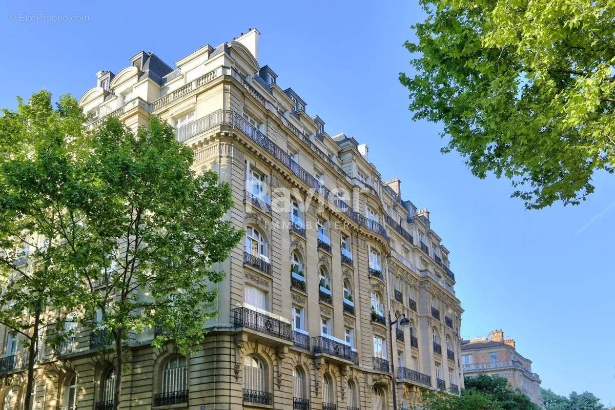 Appartement à PARIS-7E