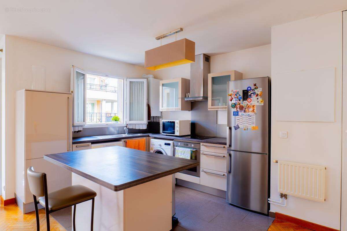 Appartement à VILLENEUVE-LA-GARENNE