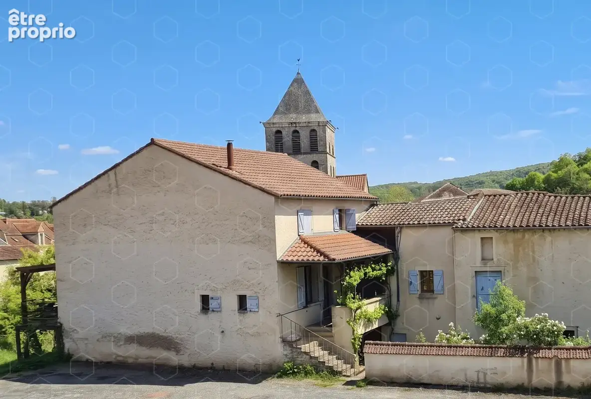 Maison 5 pièces 140 m² · à Douelle · 140 m² · 238 000 €