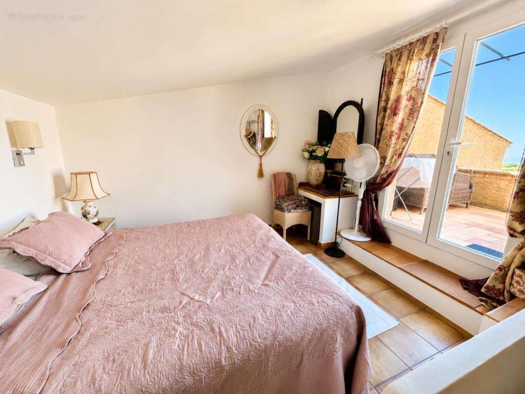 A VENDRE : Duplex t2 40m² Vue Mer - LES ISSAMBRES - 83380 - photo 4