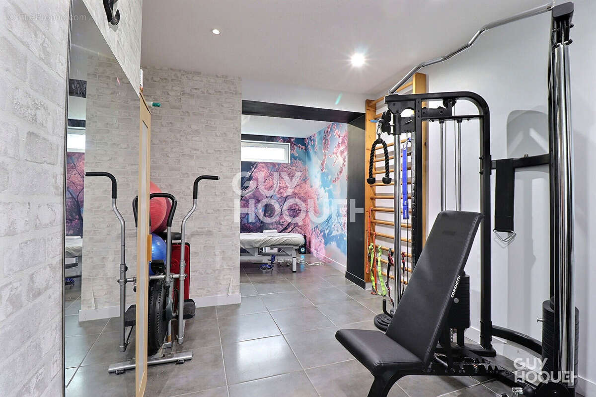 Commerce à SAINT-MICHEL-SUR-ORGE