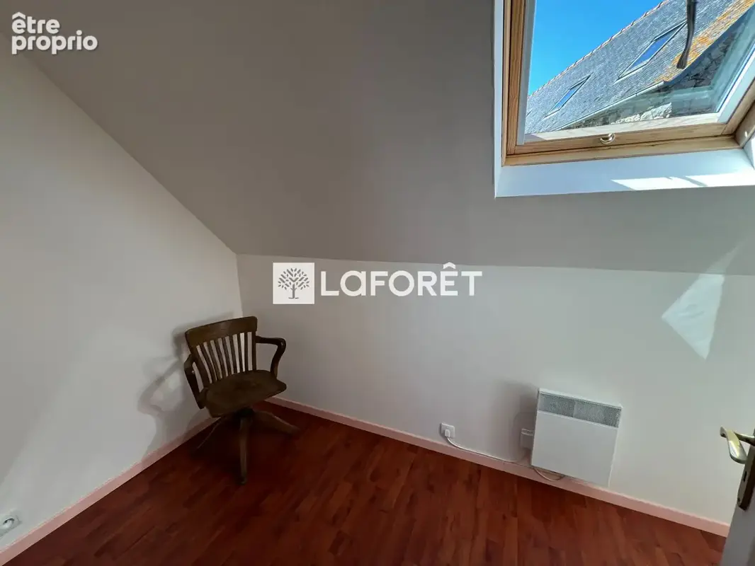 Maison de Bourg avec extérieur. - photo 11