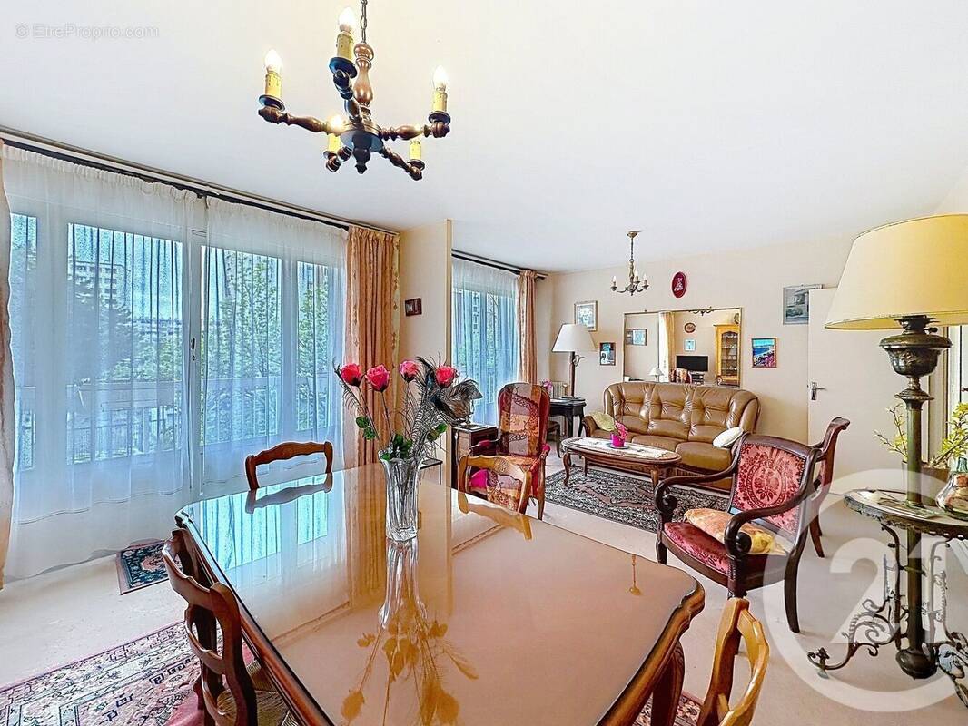 Photo 1 - Appartement à CHOISY-LE-ROI